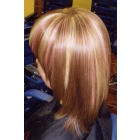Привлекательный цвет волос (Цена представлена за  окрашивание в один тон краской клиента на  короткие волосы).